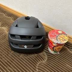 自転車用　ツバつきヘルメット　黒の画像