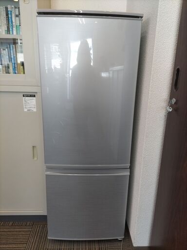 【福岡市 市内近郊限定】SHARP プラズマクラスター搭載 冷蔵庫 配送無料♬ 福岡地区限定】SHARP プラズマクラスター搭載 大型冷蔵庫 424㍑ 良品