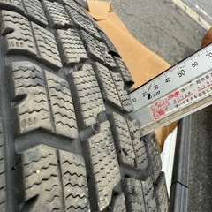 ヤリスクロス等 205-65-16 goodyear スタッドレス ホイル付きの画像