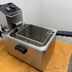 電気フライヤー　８L　卓上型　１槽式フライヤー　２０２４年製　厨房　飲食店　XD-CM８LFの画像