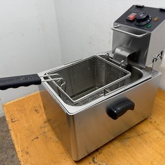 電気フライヤー　８L　卓上型　１槽式フライヤー　２０２４年製　厨房　飲食店　XD-CM８LFの画像