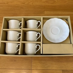 白いコーヒーカップ&ソーサーの画像
