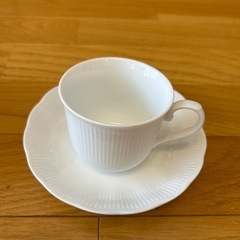 白いコーヒーカップ&ソーサーの画像