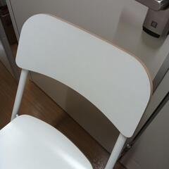 IKEAスツールの画像