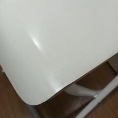 IKEAスツールの画像