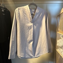 青ブラウス
