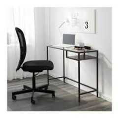 IKEA ガラステーブル デスク   　の画像