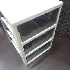 チェスト 引出し アイリスオーヤマ スーパークリアチェスト 中古 3段 プラチェスト 札幌市東区 新道東店の画像