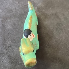 日本昔ばなしみたいな陶器の飾りの画像