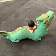 日本昔ばなしみたいな陶器の飾りの画像
