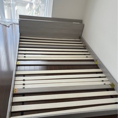 ダブルベッド　7月30日の10時から16時の間引き取りの方、無料です。の画像