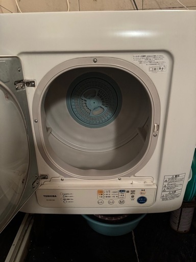 大阪送料無料★3か月保障付き★乾燥機★2017年★東芝★6kg★S-34 大阪送料無料☆3か月保障付き☆乾燥機☆2017年☆東芝☆6kg☆ED