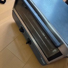 電子レンジとオーブントースターの画像