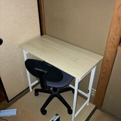 机と椅子 セット　[山善] 折りたたみ デスク 幅80×奥行40×高さ70cm コンパクト アジャスター付き 傷がつきにくい 完成品 ナチュラルメイプル/アイボリー PST-8040(NM/IV)の画像