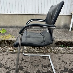 ウィルクハーン モダス　キャンティレバーチェアの画像