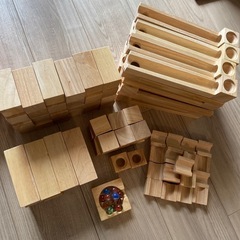 サントイズ　Build N Roll  木の組み立ておもちゃの画像