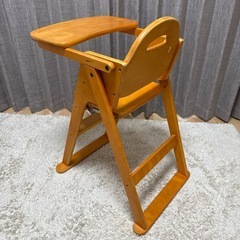 木製 ベビーチェアの画像