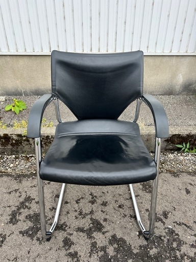 ウィルクハーン モダス キャンティレバーチェア