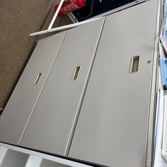 受け渡し者決定済　
無料　棚　の画像