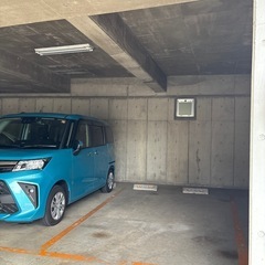 月極駐車場 西池袋IC直近 屋根
付き 大型 33,000円！の画像
