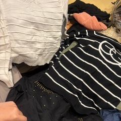 大量　レディース服L（M ）サイズ　袋3つ以上予定の画像