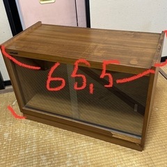 昔のテレビ台　ガラス戸　HITACHI
の画像