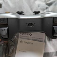 Logicool コントローラーの画像