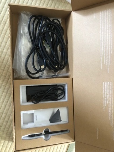 【美品】wacom cintiq dtk2260k1d 液タブ
