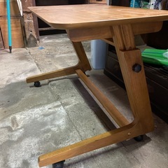 新品未使用　机の画像