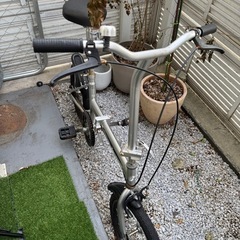 折りたたみ自転車の画像