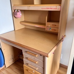 学習デスクの画像