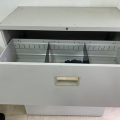 無料　
ラテラルキャビネット3段の画像