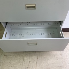 無料　
ラテラルキャビネット3段の画像