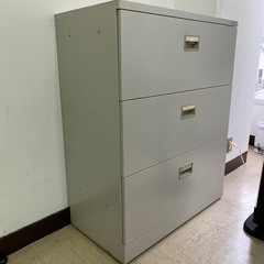 無料　
ラテラルキャビネット3段の画像