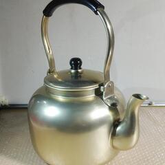 昭和レトロ 　9リットル　やかん　ニギリ矢　薬缶　40(持ち手含む)×26.5×33cmの画像