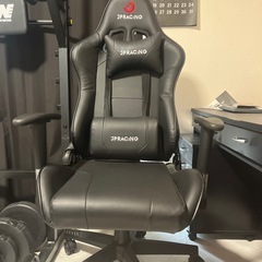 美品 ゲーミングチェア JPRACING ブラック クッション付きの画像