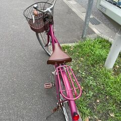 自転車　No.358　パープル　26インチ　LEDオートライト　6段切り替え※6速に入りづらい　【リサイクルショップどりーむ荒田店】の画像