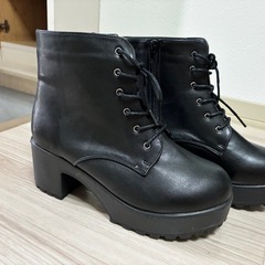 超美品 厚底ブーツ LLの画像