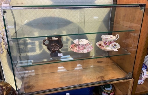 全面ガラス ショーケース スライド 飾り棚 インテリア 3段 ディスプレイ　昭和レトロ 希少品