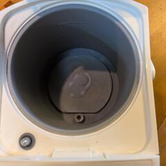 電気ポットの画像