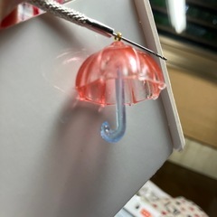 傘モチーフアクセサリーパーツの画像