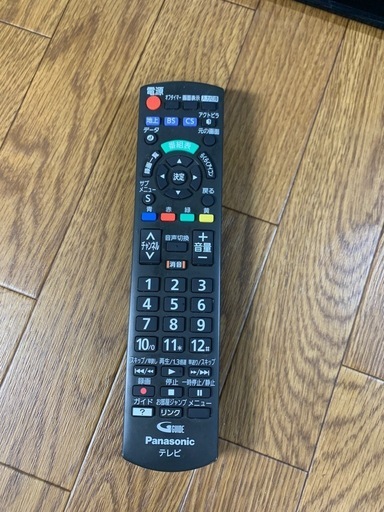 パナソニック　32インチテレビ　TH-32E300