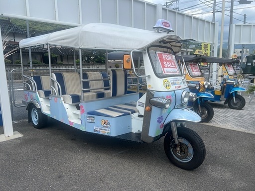 トゥクトゥク7人乗りオートマ　タイ製