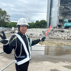 ＼今だけ限定！10万円支給／交通誘導スタッフ★未経験歓迎・日勤夜勤選べる！の画像