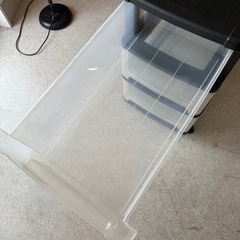 収納ケース　キャスター付きの画像