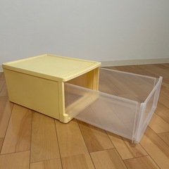 美品　衣装ケース　2個セット　クリーム色
の画像