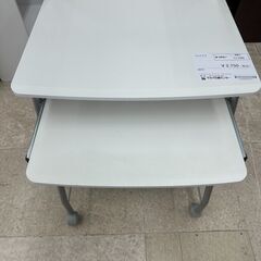★リユースのサカイ高崎店★TJ12264  パソコンデスク 白 H125.2×D57×W60.4 クリーニング済みの画像