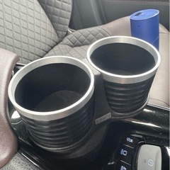 トムス トヨタ CH-R 専用
ドリンクホルダー の画像