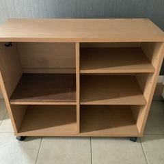 収納棚　キャスター付き