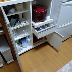 食器棚の画像